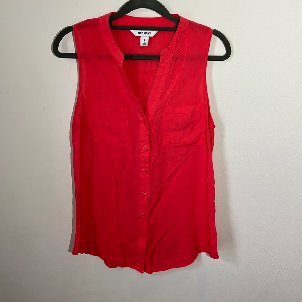 Old Navy “Rebellion Red” Sleeveless Tank Top